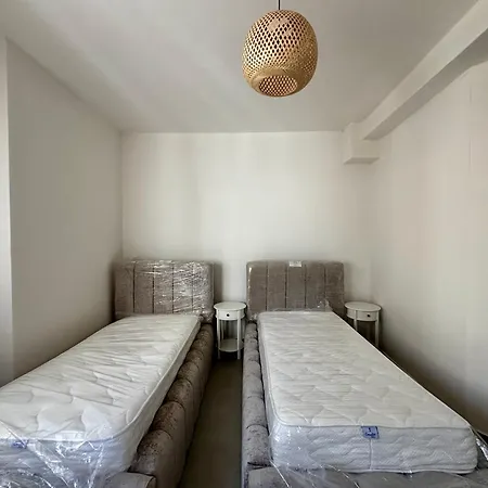 Lady Sunshine Apartment