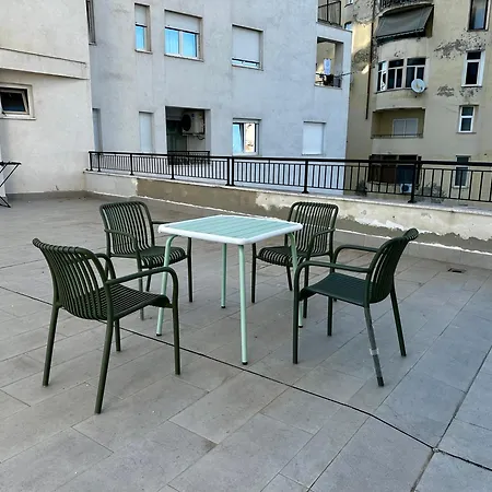 Lady Sunshine Apartment *